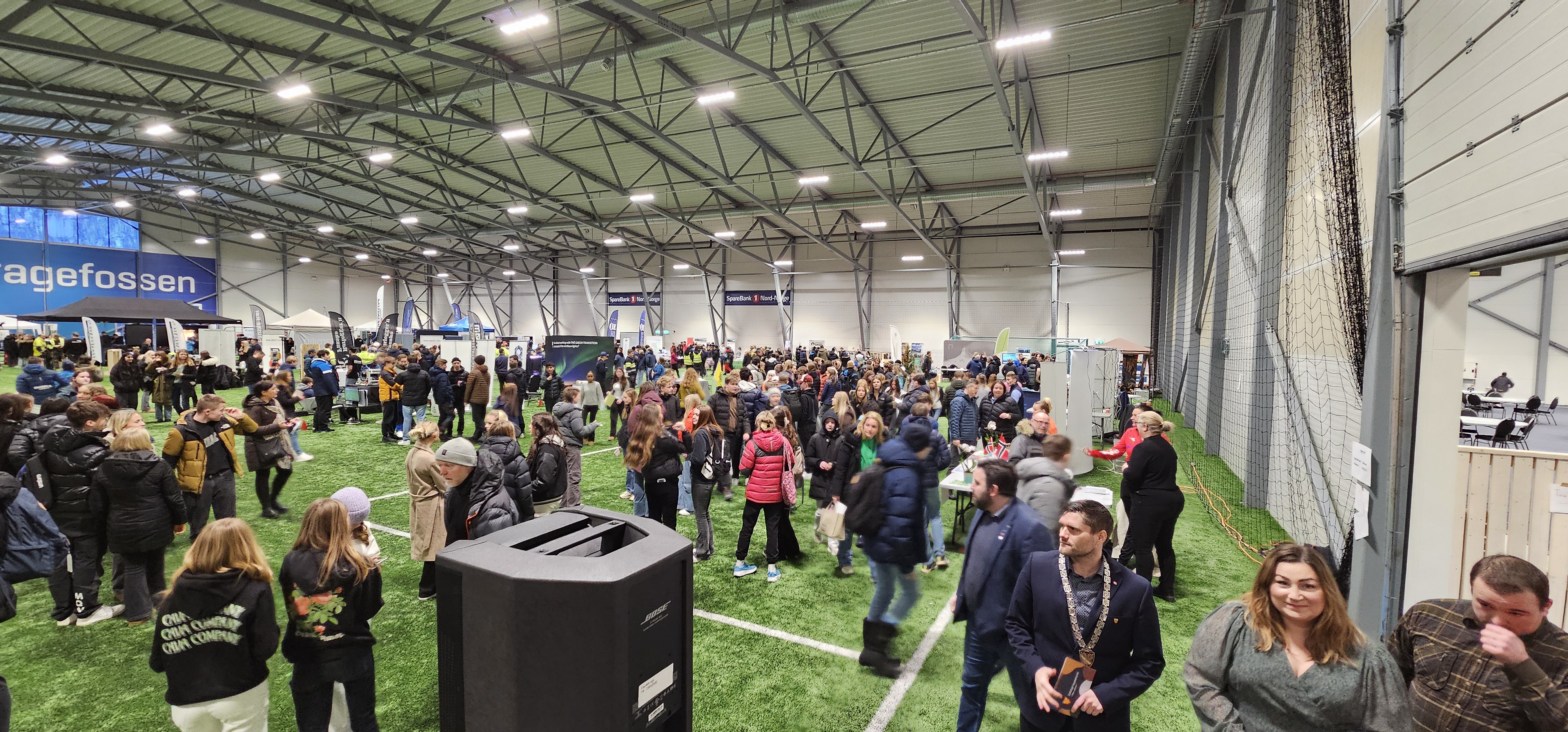 Foto: Framtidsjobb ble arrangert for første gang i 2024 på Rognan, nå ser arrangørene frem til å ta det enda et steg opp for å vise ungdommen enda flere muligheter!